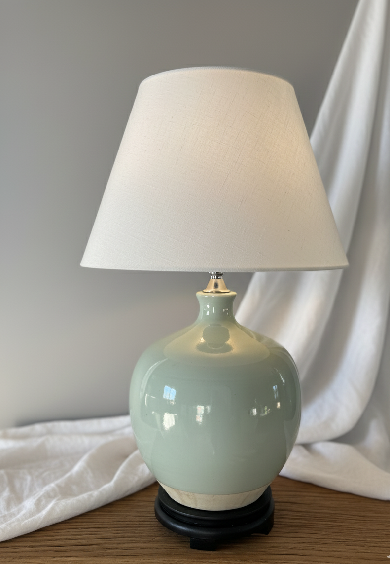 Hvit rustikk lampefot