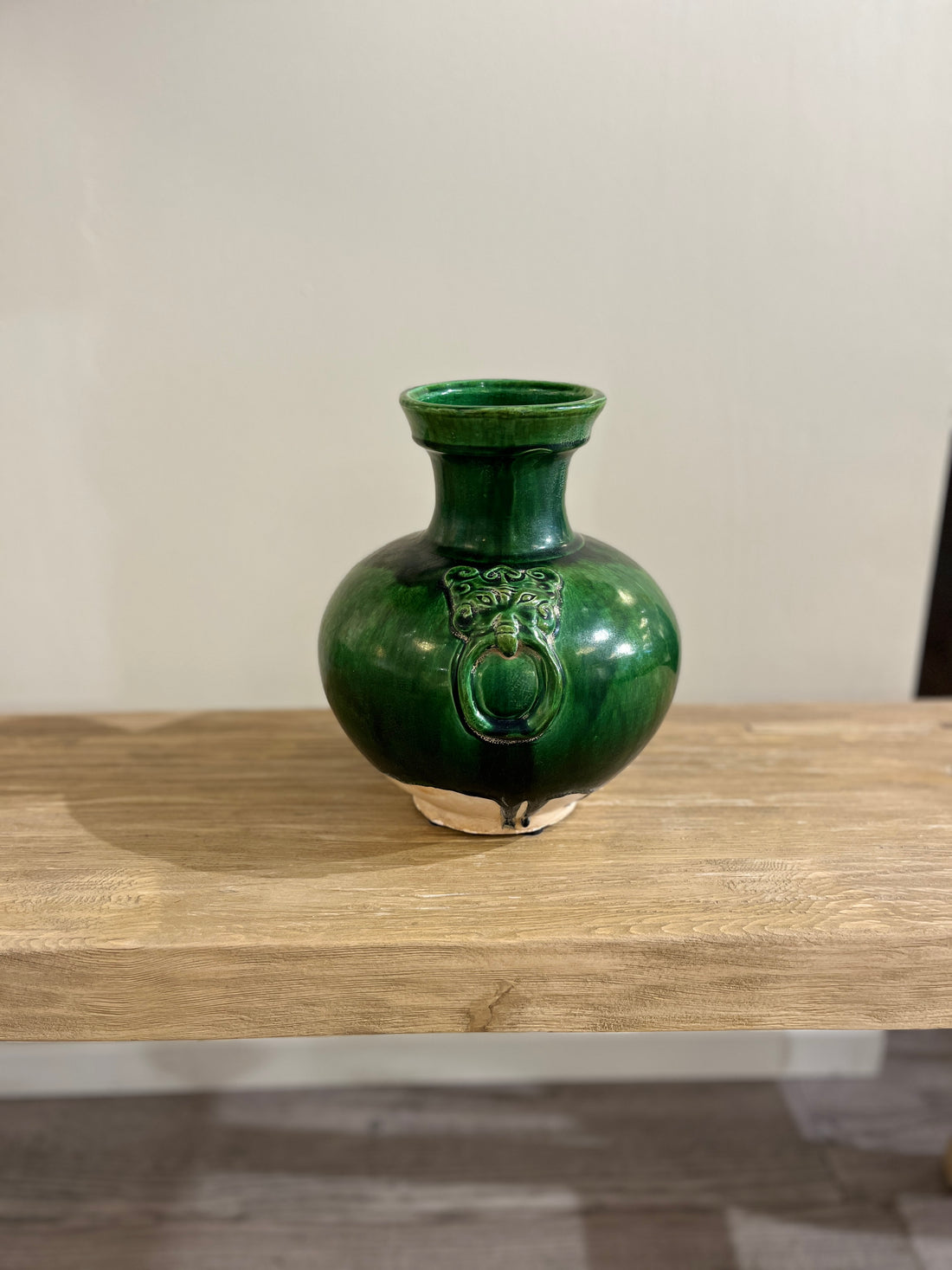 Grønn kinesisk vase med natur bunn - liten