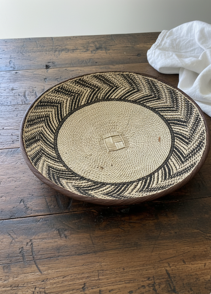 Afrikansk raffia fat